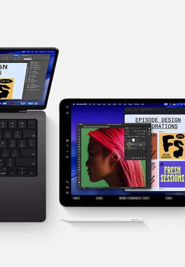 MacBook et iPad avec Apple Pencil, les deux écrans affichant le même logiciel de conception graphique pour illustrer la continuité entre les appareils.